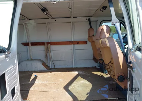 1994 Chevrolet G20 из США, поврежденный, VIN 1GCEG25H7RF100277